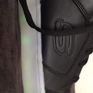 sketchers light up sneakers with charger